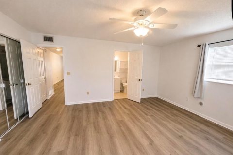 Condo in Vero Beach, Florida, 1 bedroom № 2177073 - photo 6