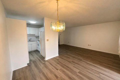 Condo in Vero Beach, Florida, 1 bedroom № 2177073 - photo 3