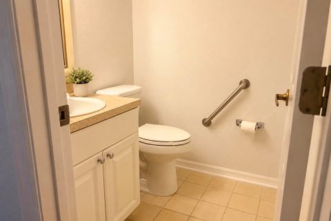 Condo in Vero Beach, Florida, 1 bedroom № 2177073 - photo 4