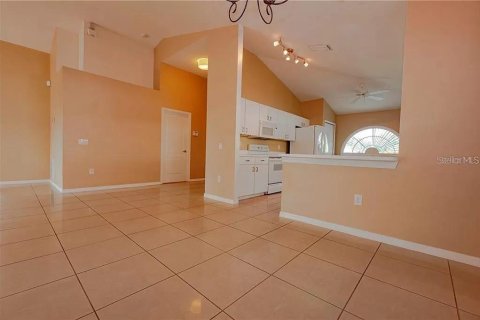 Villa ou maison à louer à Riverview, Floride: 3 chambres, 152.36 m2 № 2425768 - photo 12