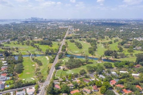 Commercial property in Miami, Florida 286.05 sq.m. № 2378821 - photo 2