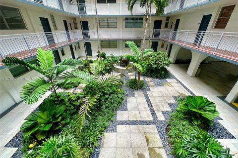 Condominio en venta en Miami, Florida, 2 dormitorios, 91.97 m2 № 1934756 - foto 7