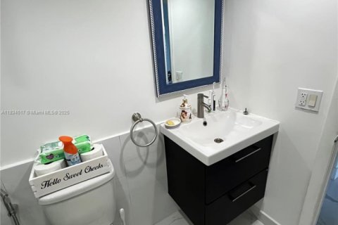 Condominio en venta en Miami, Florida, 2 dormitorios, 91.97 m2 № 1934756 - foto 18