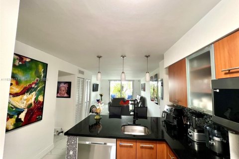 Condominio en venta en Miami, Florida, 2 dormitorios, 91.97 m2 № 1934756 - foto 10