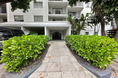 Condominio en venta en Miami, Florida, 2 dormitorios, 91.97 m2 № 1934756 - foto 4