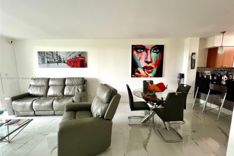 Condominio en venta en Miami, Florida, 2 dormitorios, 91.97 m2 № 1934756 - foto 12