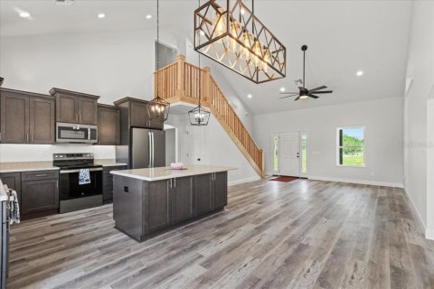House in Bell, Florida 4 bedrooms, 184.32 sq.m. № 1675194 - photo 4
