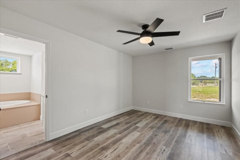 House in Bell, Florida 4 bedrooms, 184.32 sq.m. № 1675194 - photo 13