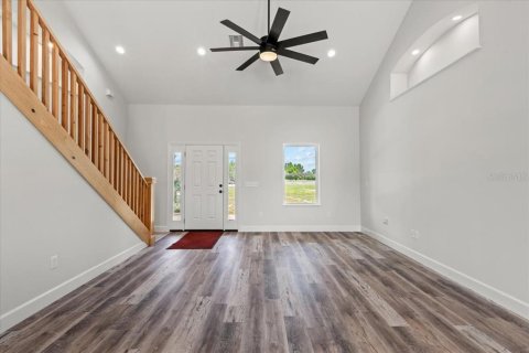 House in Bell, Florida 4 bedrooms, 184.32 sq.m. № 1675194 - photo 3