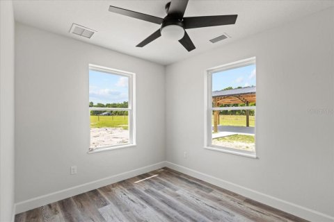 House in Bell, Florida 4 bedrooms, 184.32 sq.m. № 1675194 - photo 23