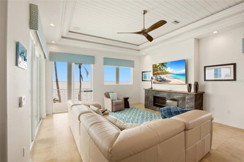 Casa en venta en Sarasota, Florida, 6 dormitorios, 577.39 m2 № 2202653 - foto 18
