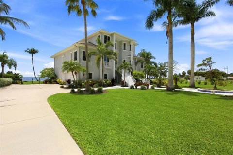 Casa en venta en Sarasota, Florida, 6 dormitorios, 577.39 m2 № 2202653 - foto 10