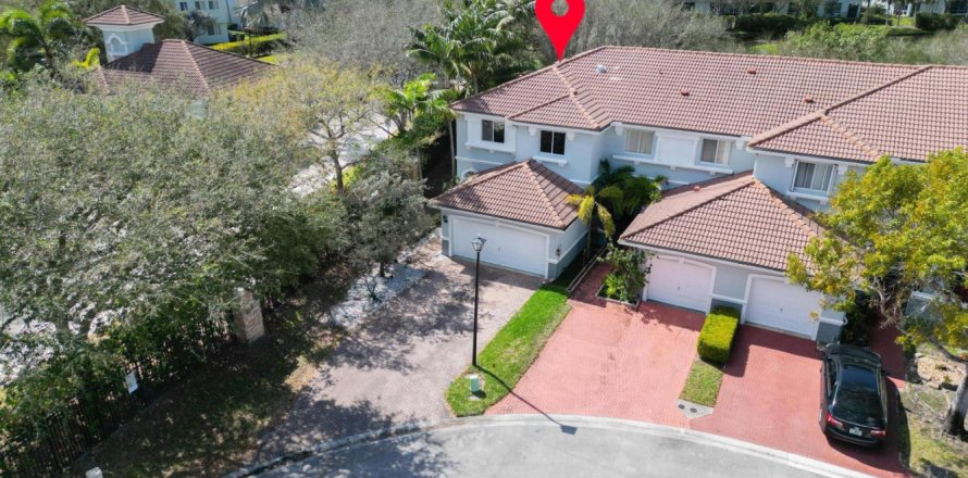 Townhouse in Riviera Beach, Florida 3 bedrooms, 173.91 sq.m. № 1038386