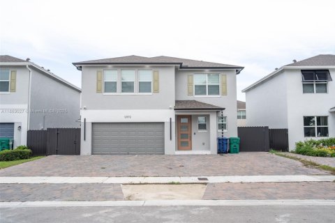 House in Homestead, Florida 4 bedrooms, 276.85 sq.m. № 1924116 - photo 1