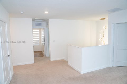 House in Homestead, Florida 4 bedrooms, 276.85 sq.m. № 1924116 - photo 17