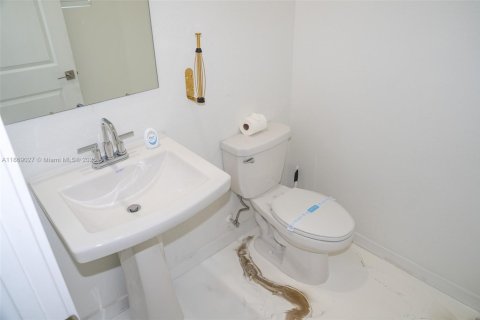 House in Homestead, Florida 4 bedrooms, 276.85 sq.m. № 1924116 - photo 4