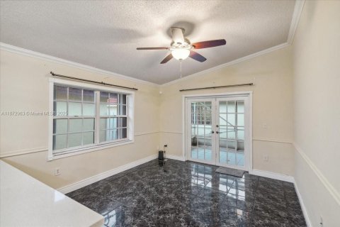 Villa ou maison à vendre à Pembroke Pines, Floride: 4 chambres, 140.28 m2 № 1920564 - photo 17