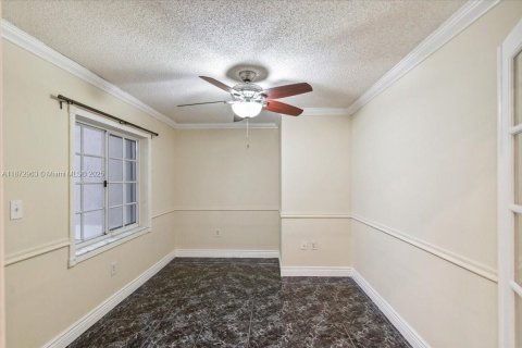 Villa ou maison à vendre à Pembroke Pines, Floride: 4 chambres, 140.28 m2 № 1920564 - photo 11