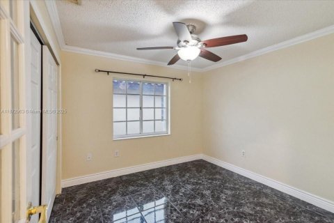 Villa ou maison à vendre à Pembroke Pines, Floride: 4 chambres, 140.28 m2 № 1920564 - photo 29