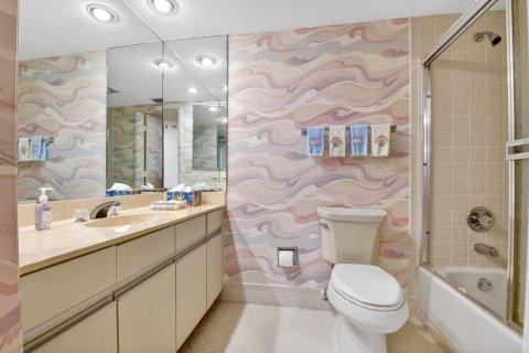 Condo in Lake Worth, Florida, 2 bedrooms  № 2245456 - photo 16