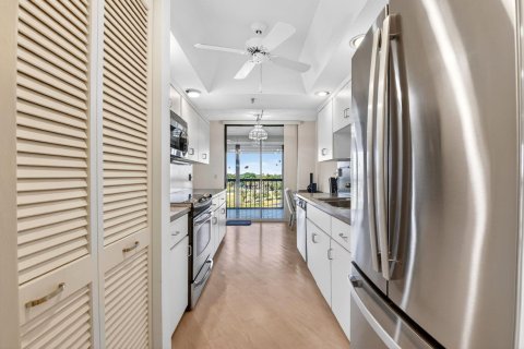 Condo in Lake Worth, Florida, 2 bedrooms  № 2245456 - photo 20
