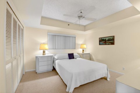 Condo in Lake Worth, Florida, 2 bedrooms  № 2245456 - photo 14