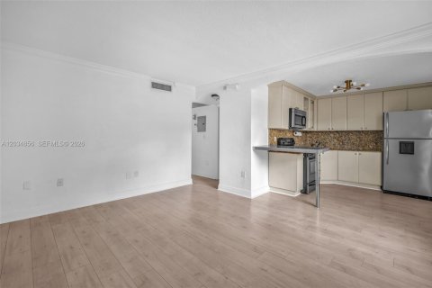 Condo in Miami, Florida, 2 bedrooms № 2278128