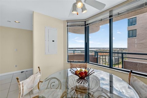 Condominio en venta en Clearwater, Florida, 2 dormitorios, 146.69 m2 № 1808095 - foto 12