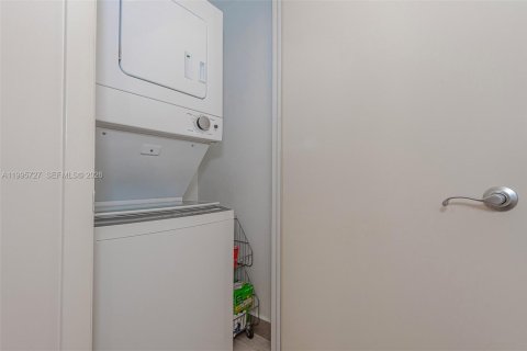 Copropriété à louer à Miami Beach, Floride: 1 chambre, 93.65 m2 № 2145668 - photo 16