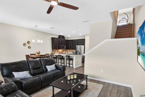 Townhouse in Kissimmee, Florida 3 bedrooms, 148.92 sq.m. № 2149368 - photo 7