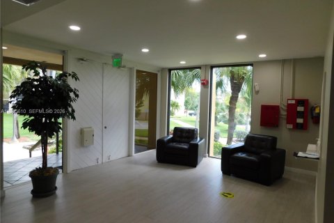 Снять в аренду кондоминиум в Майами, Флорида 3 спальни, 96.62м2, № 2027215 - фото 25