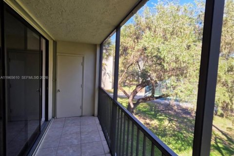 Снять в аренду кондоминиум в Майами, Флорида 3 спальни, 96.62м2, № 2027215 - фото 17