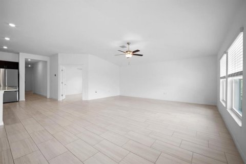 Villa ou maison à louer à Plant City, Floride: 4 chambres, 237.55 m2 № 2420196 - photo 10