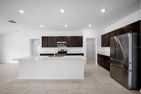 Villa ou maison à louer à Plant City, Floride: 4 chambres, 237.55 m2 № 2420196 - photo 13