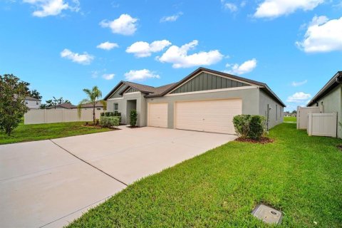 Villa ou maison à NORTH PARK ISLE à Plant City, Floride 4 chambres, 237.55 m2 № 2420196