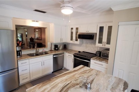Condo in Sarasota, Florida, 2 bedrooms  № 1512419 - photo 2