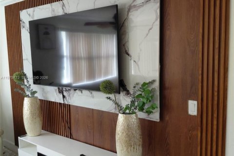 Copropriété à louer à Miami, Floride: 2 chambres, 69.68 m2 № 2040680 - photo 4