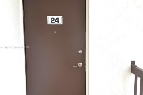 Condominio en alquiler en Miami, Florida, 2 dormitorios, 69.68 m2 № 2040680 - foto 28