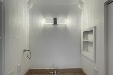 Copropriété à louer à Miami, Floride: 2 chambres, 69.68 m2 № 2040680 - photo 14