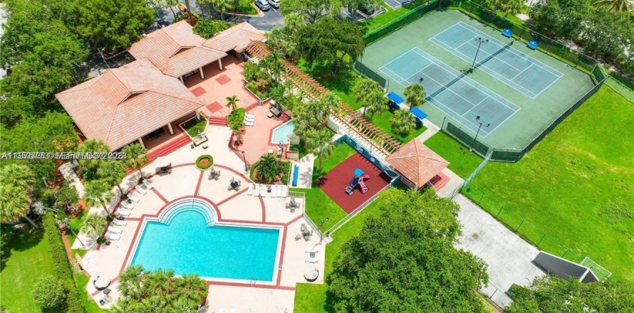 Condo à Miami, Floride, 2 chambres  № 2040680