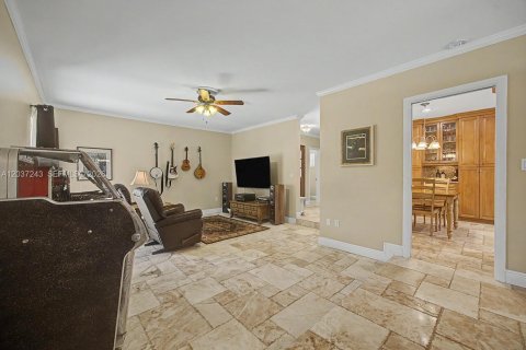 House in Palmetto Bay, Florida 4 bedrooms, 264.77 sq.m. № 2244228 - photo 12
