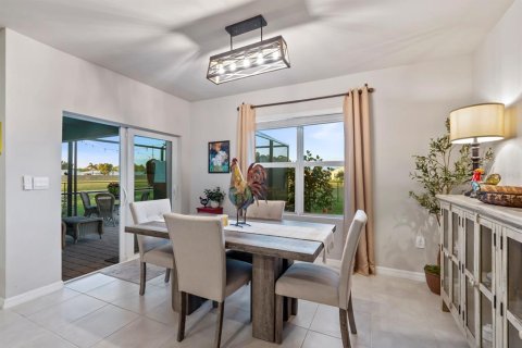 House in Punta Gorda, Florida 4 bedrooms, 194.17 sq.m. № 1721074 - photo 8