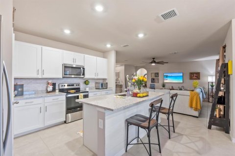House in Punta Gorda, Florida 4 bedrooms, 194.17 sq.m. № 1721074 - photo 7