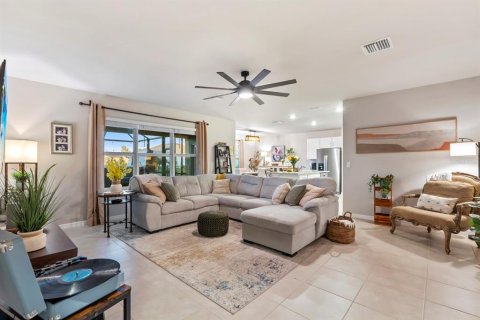 House in Punta Gorda, Florida 4 bedrooms, 194.17 sq.m. № 1721074 - photo 5