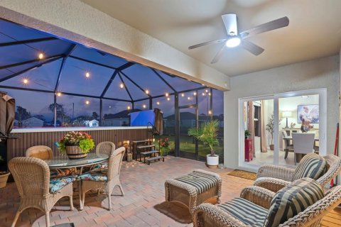 House in Punta Gorda, Florida 4 bedrooms, 194.17 sq.m. № 1721074 - photo 29