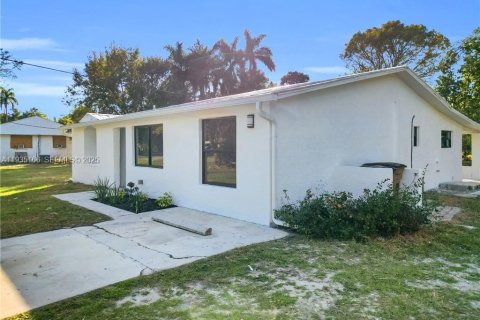 Купить виллу или дом в Форт Майерс, Флорида 4 спальни, № 1993321 - фото 2