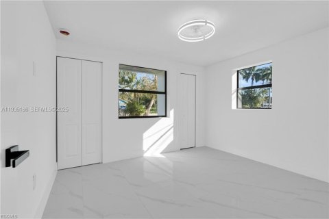 Купить виллу или дом в Форт Майерс, Флорида 4 спальни, № 1993321 - фото 9