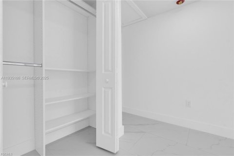 Купить виллу или дом в Форт Майерс, Флорида 4 спальни, № 1993321 - фото 15