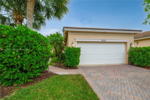 House in Port St. Lucie, Florida 3 bedrooms, 131.74 sq.m. № 1768239 - photo 4