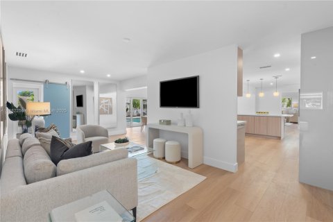 House in Fort Lauderdale, Florida 4 bedrooms, 251.49 sq.m. № 1930762 - photo 16